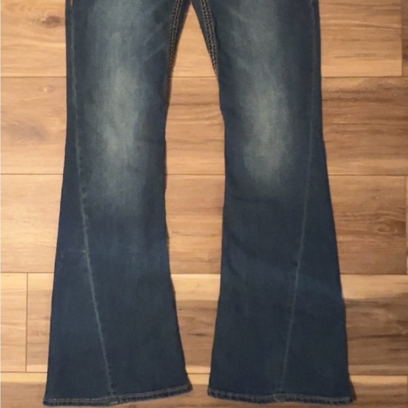 TRUE RELIGION NWT JOEY LOW RISE
FLARE JEANS Sz.28 MSRP $239 - Picture 14 of 14